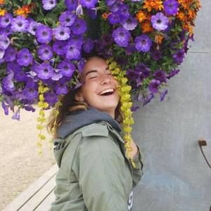 Meet your Posher, Abigail